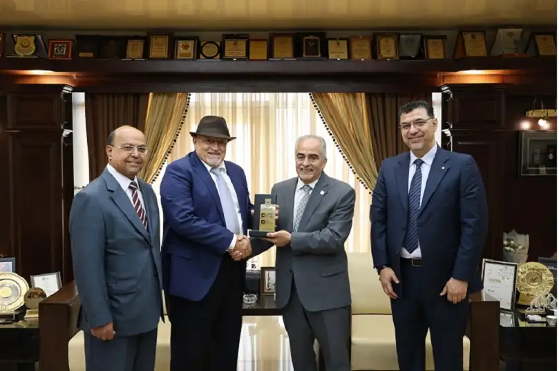 د.عرفات الديسي يحاضر في عمان الأهلية