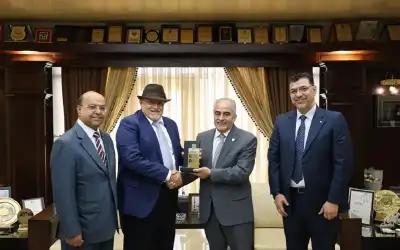 د.عرفات الديسي يحاضر في عمان الأهلية