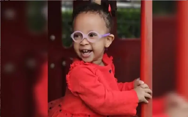 نمل ناري يلدغ طفلة حتى الموت..