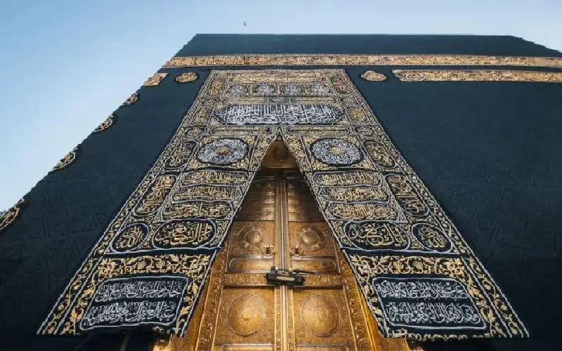 الحجاج يتوافدون إلى مكة وسط تدابير