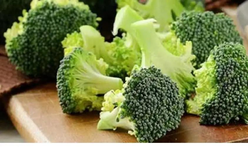 شواء البروكلي بدلا من سلقه يحدث