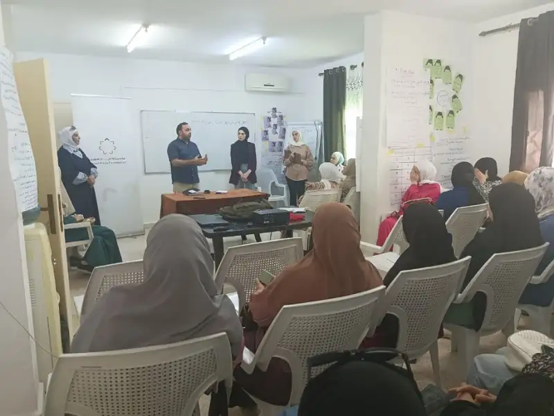 مركز شابات المزار الجنوبي يختتم ورشة