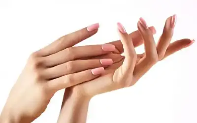 جمال أظافرك المؤقت قد يخبئ ضررا