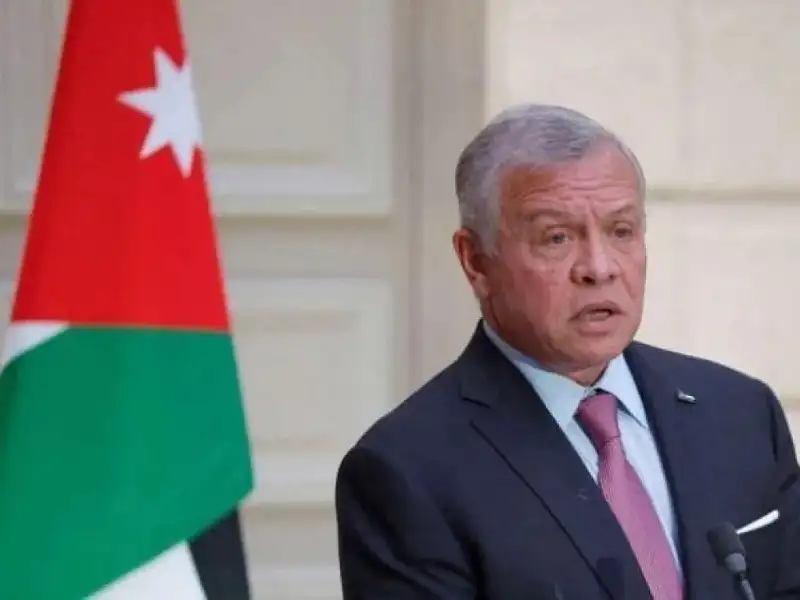 الملك يغادر إلى إسبانيا في مستهل