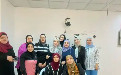 اختتام دورة الرسم على الفخار في