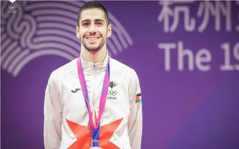 طالب عمان الاهلية البطل زيد مصطفى