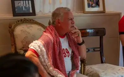 الملك يتابع مباراة النشامى في لندن