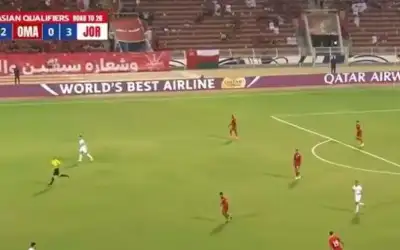 النشامى يكتسح عمان بثلاثية .. ويتصدر