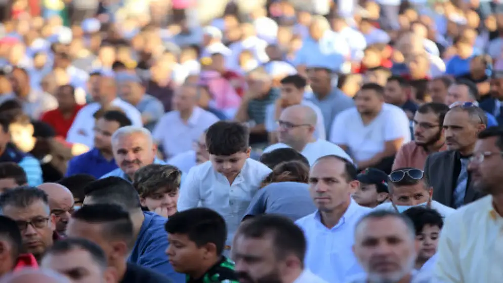 الأردنيون يؤدون صلاة عيد الأضحى في