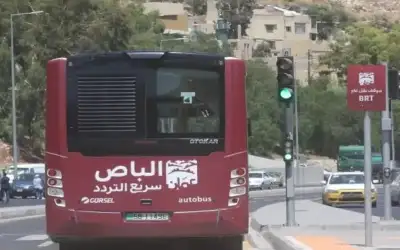 ساعات عمل الباص السريع وباص عمان