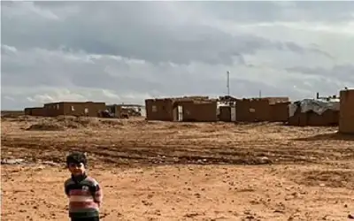قاطنو مخيم الركبان على الحدود مع