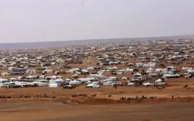 سوريا تفكك مخيم الركبان قرب حدود