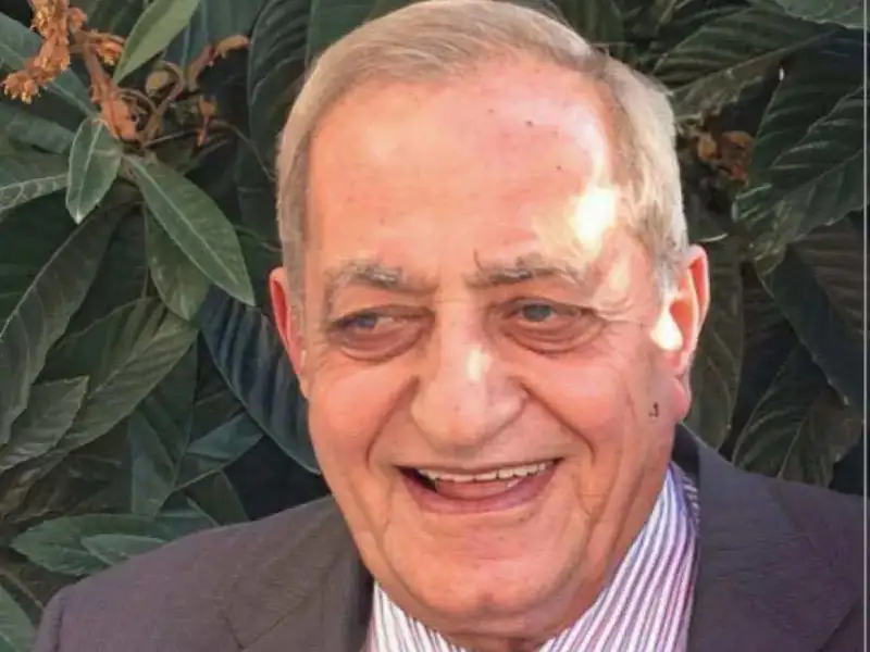 وفاة عميد أطباء العيون في الأردن