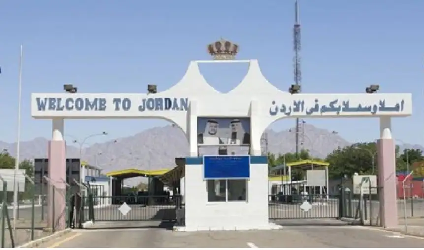 ازدحام في جسر الملك الحسين يؤخر