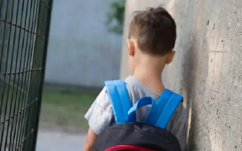 ثم جرى ابتزازه.. اغتصاب جماعي لطفل