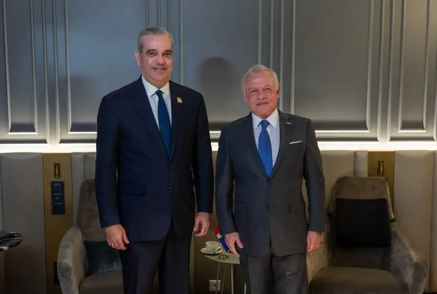 الملك يجري سلسلة لقاءات مع قادة