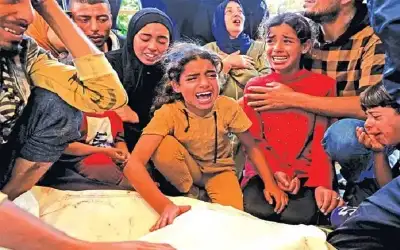 غزة: عشرات الشهداء… والمشفيان العاملان مهددان