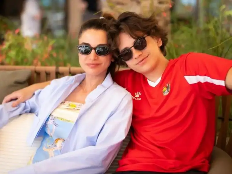 الملكة عبر انستقرام: تي شيرت المنتخب