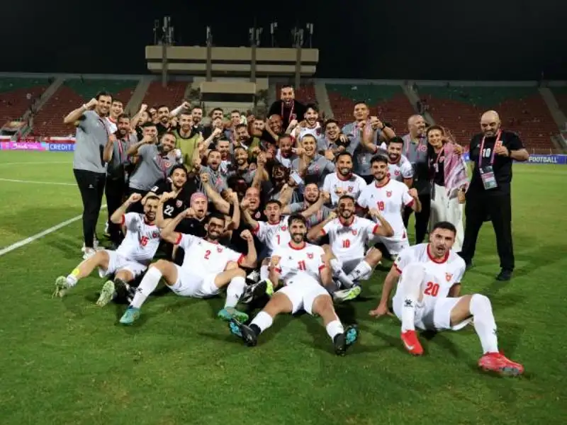 حفل بعد مباراة الأردن والعراق لتكريم