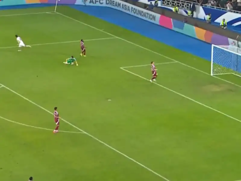 منتخب قطر يخسر بثلاثية نظيفة من