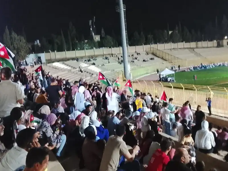 احتفالات الكرك بالمناسبات الوطنية تشهد حضورًا جماهيريًا كبيرًا في ملعب الأمير فيصل الرياضي 
