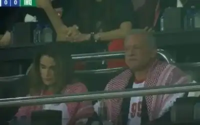 الملك والملكة رانيا يصلان ستاد عمان