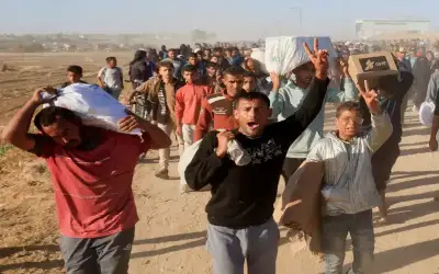 أكثر من 130 شهيدا ومئات المصابين
