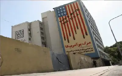 إيران تهدد بضرب القواعد الأميركية في