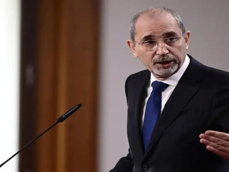 الصفدي يؤكد ضرورة التوصل إلى اتفاق