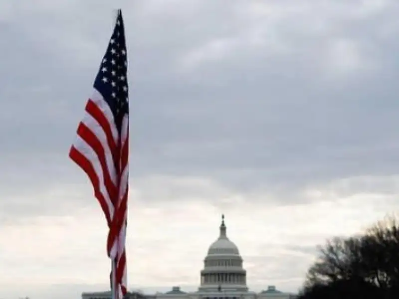 استعداد لإخلاء محتمل لأمريكيين من الكويت