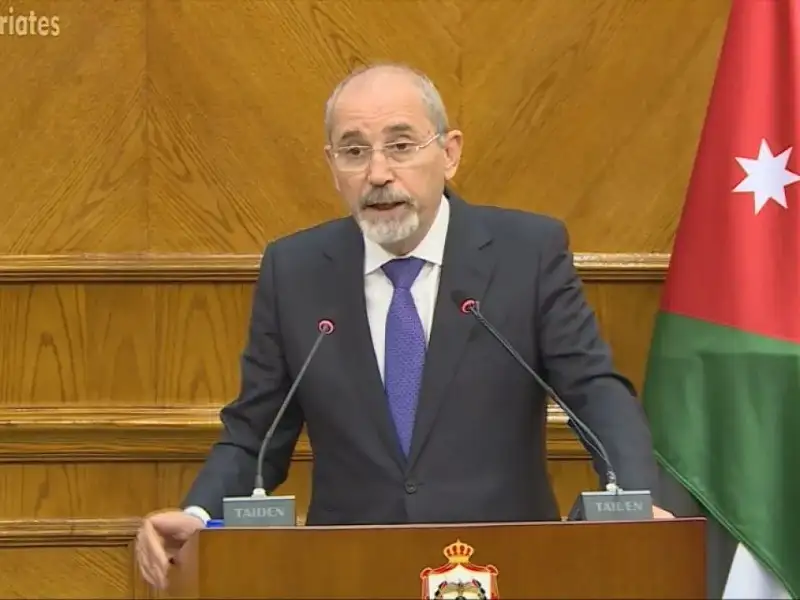 الصفدي يؤكد ضرورة إطلاق جهد دولي