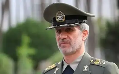المرشد الإيراني يعين حاتمي قائدا للجيش