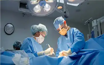 دراسة تحذر من جراحة تجميلية للثدي
