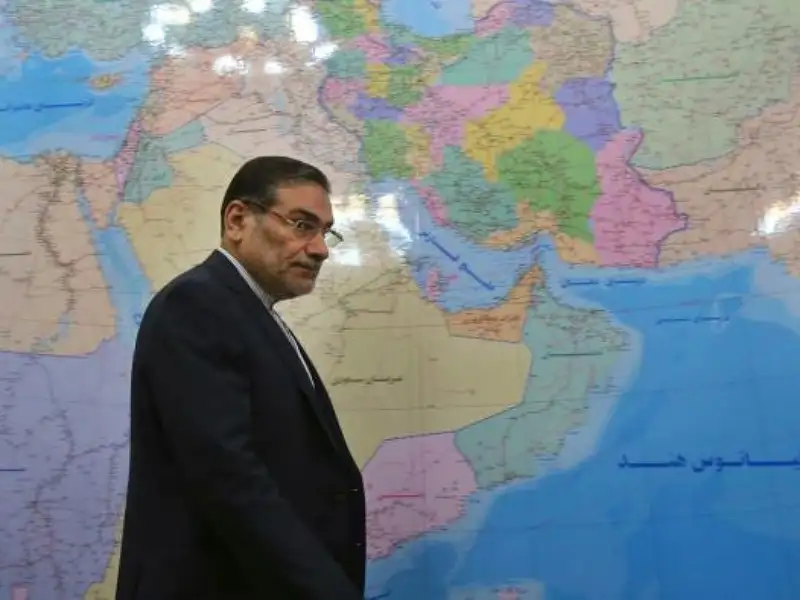 إيران تعلن مقتل علي شمخاني مستشار