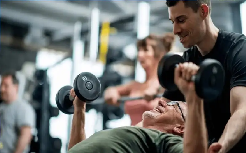 دراسة: بناء عضلات قوية يتطلب وقتا