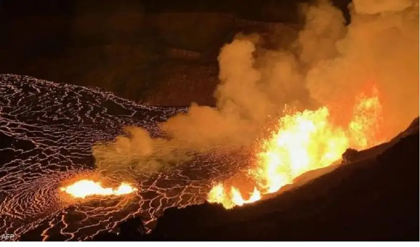 أحد أكثر البراكين نشاطا يطلق دفعة