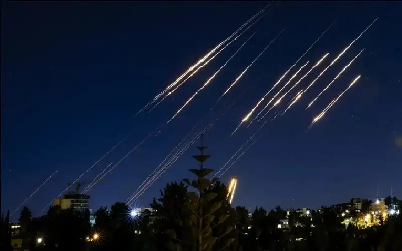 لماذا تستهدف إيران إسرائيل خلال الليل؟