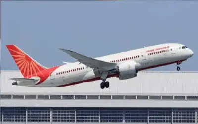 خلل فني يجبر طائرة آير إنديا