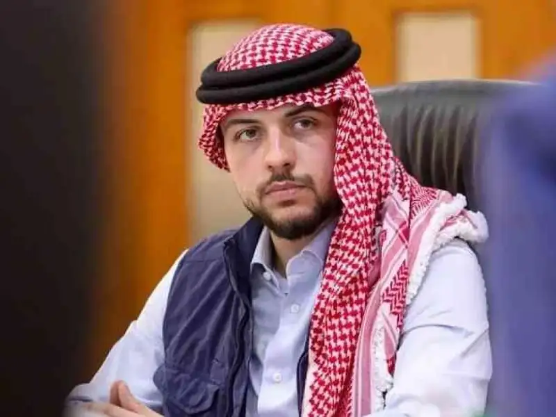 ولي العهد يؤدي اليمين الدستورية نائبا