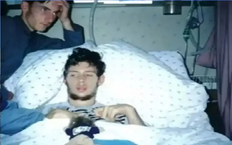 شاب ظل في غيبوبة 10 سنوات..