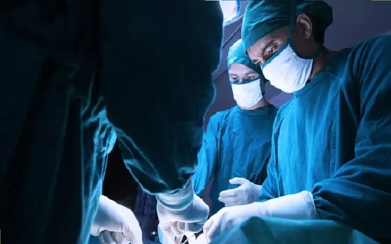 إبرة ملوثة تحول حياة شابة إلى