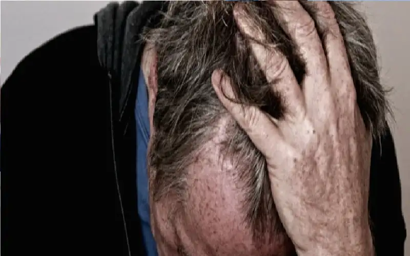 خرف مبكر يسرق الذاكرة من أب