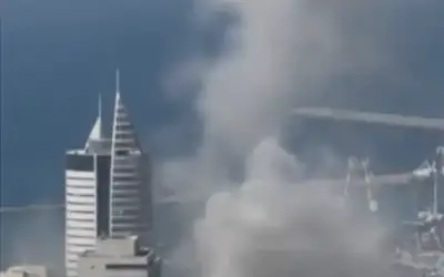 إيران تطلق 30 صاروخا دفعة واحدة