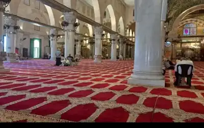 الاحتلال يغلق أبواب الأقصى أمام المصلين