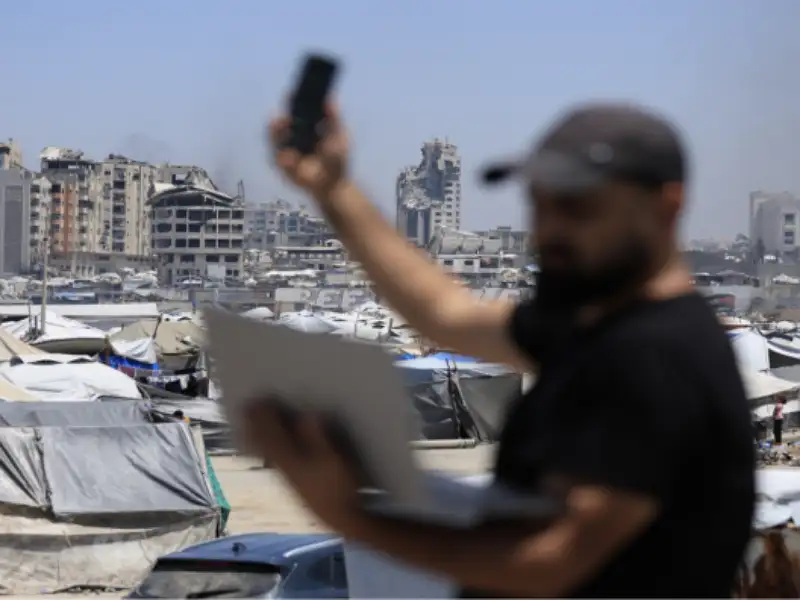 استعادة خدمات الاتصالات والإنترنت في غزة