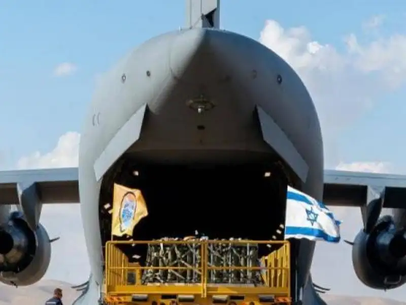 إيران تهدد بضرب شحنات المساعدة العسكرية