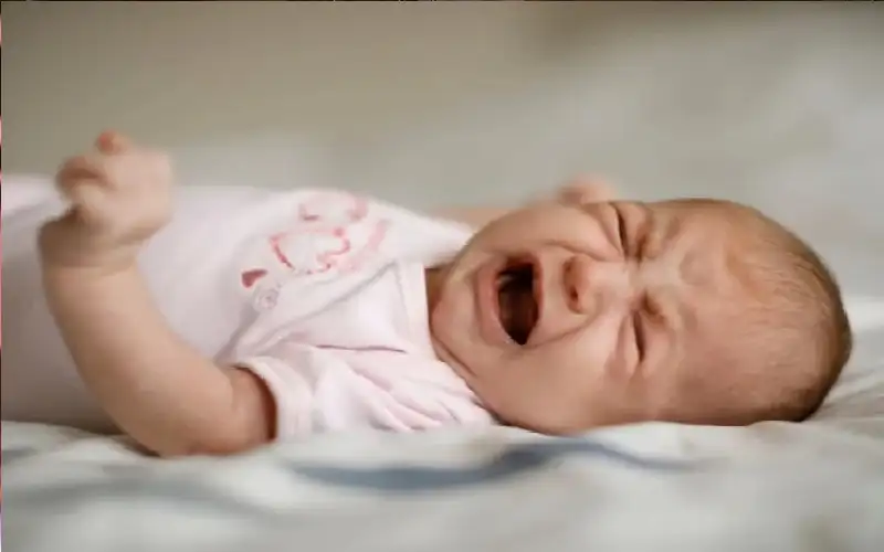 أعراض الجفاف لدى الطفل وطرق التعامل