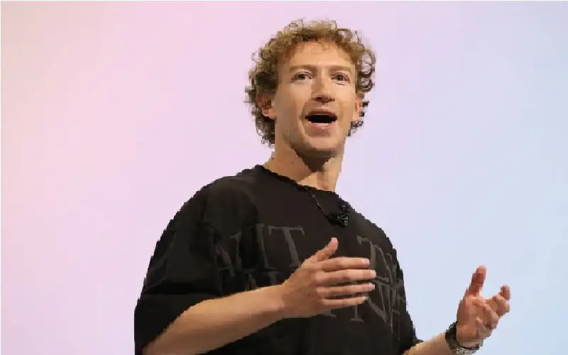 بـ100 مليون دولار.. زوكربيرغ يغري باحثي