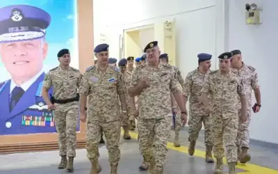 الحنيطي يتفقد مركز القيادة والسيطرة لسلاح
