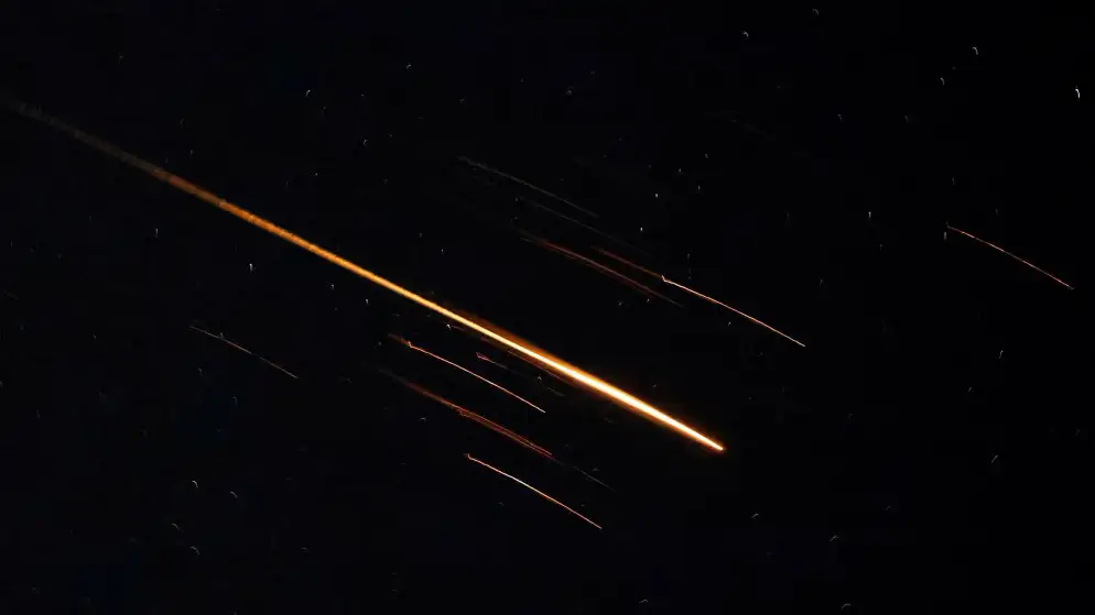 إيران تطلق رشقات صاروخية باتجاه إسرائيل